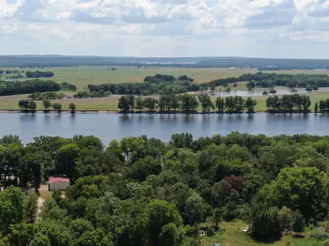 Waterfront Land on Grand River