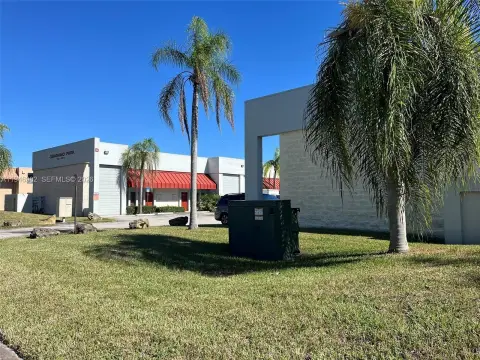 Updated Warehouse in Kendall Corridor