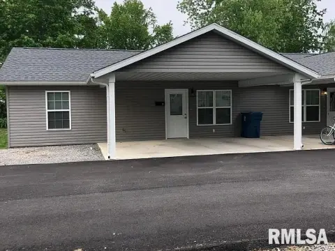 Marion, IL Four-Plex Investment