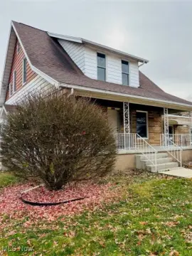 Updated Duplex in Tiffin, OH