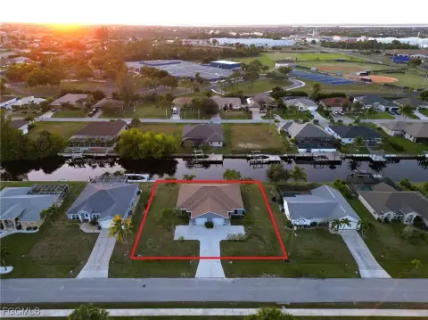 Gulf-Access Duplex on Triple Lot