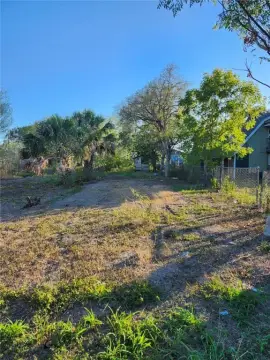 Residential Land in Robstown, TX