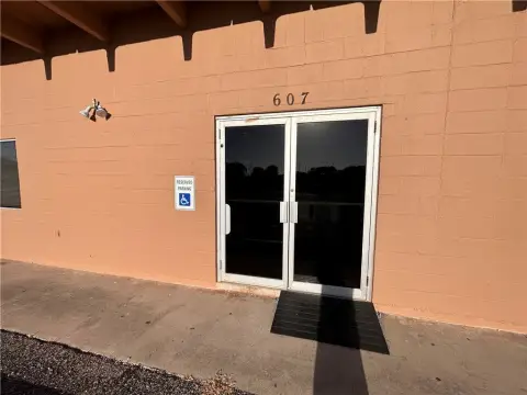 Portland, TX Commercial Lease Unit