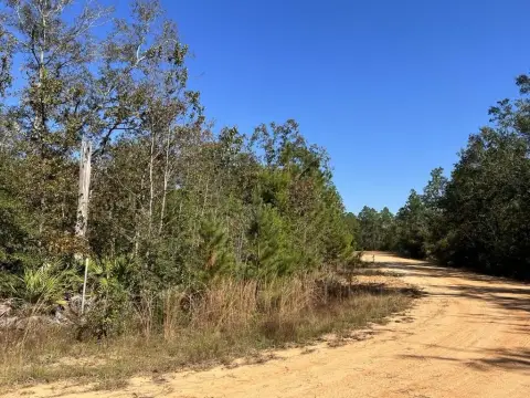 Residential Land in Compass Lake