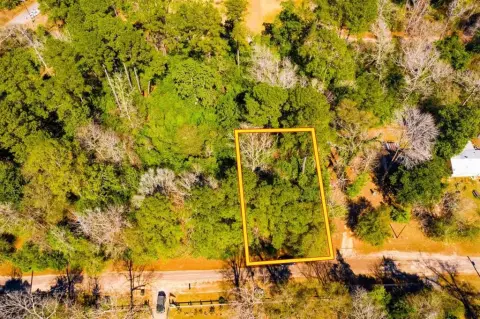 Wooded Corner Lot Near Lakes