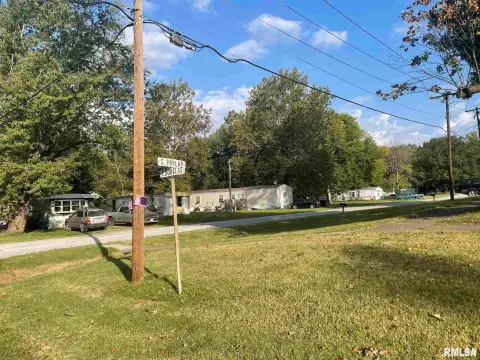 DeSoto, IL Residential Income Property