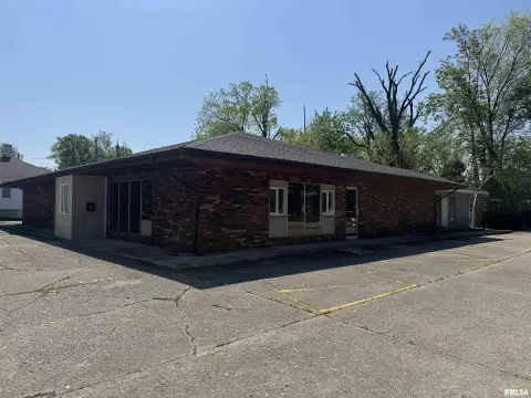 Versatile Commercial Property in Centralia