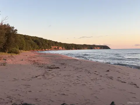 Lake Superior Waterfront Land
