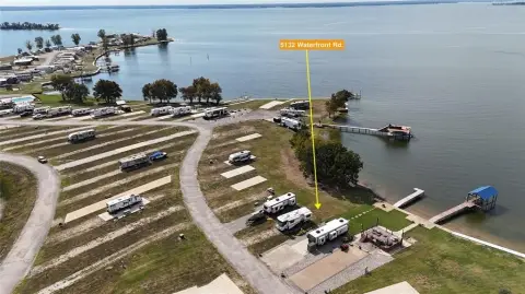 Waterfront RV Lot on Richland Chambers