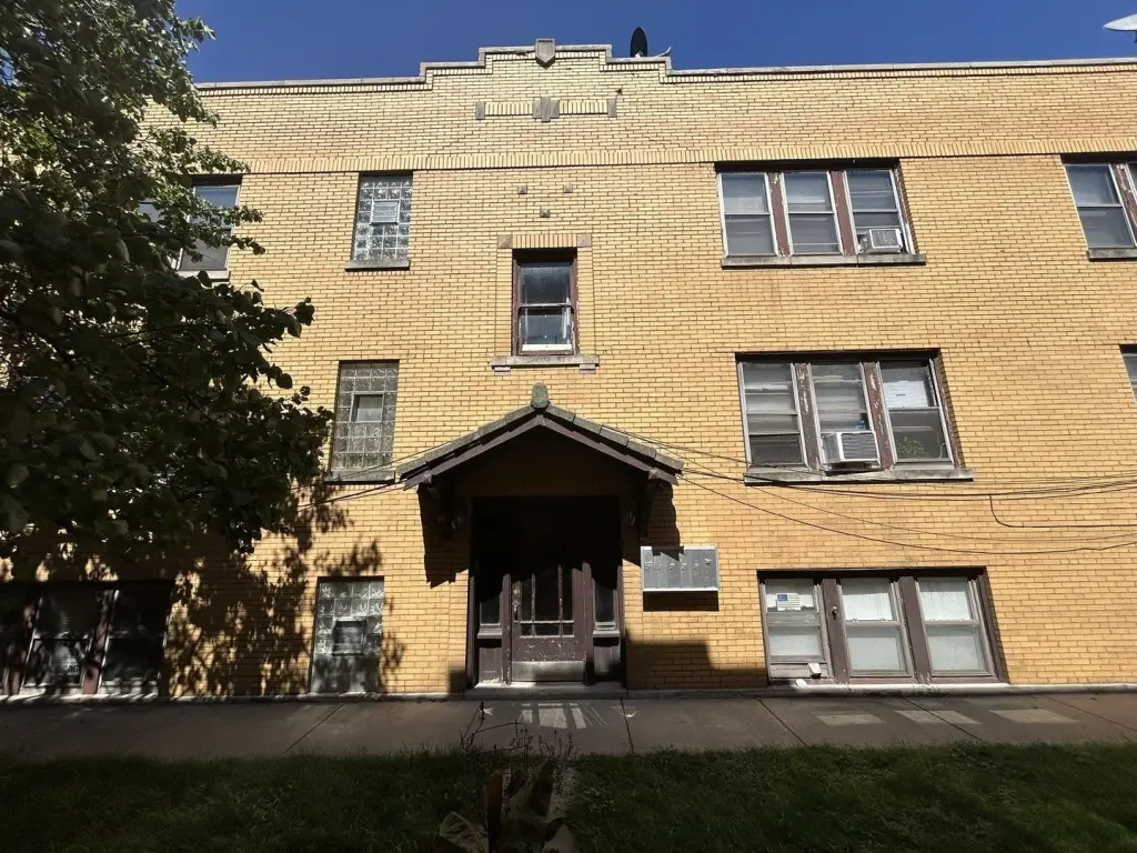 Picture 19