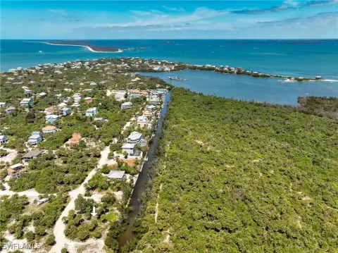 Vacant Land on North Captiva