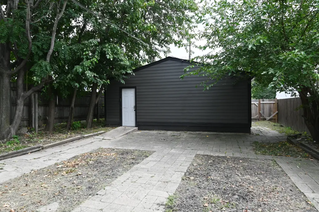 Picture 30