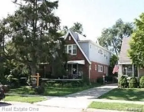 Detroit Duplex in Warrendale Area
