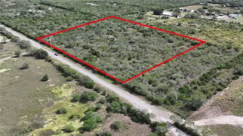 Land in Beeville, Texas