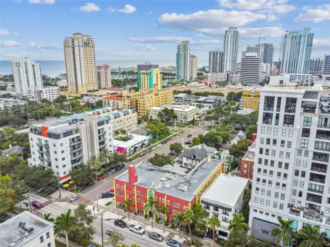 Downtown St. Petersburg Work-Live Space