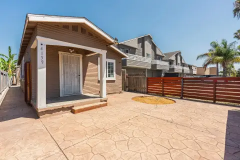 Duplex With Detached Bonus Unit