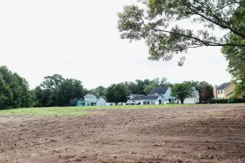 Residential Lot in Wooded Surroundings