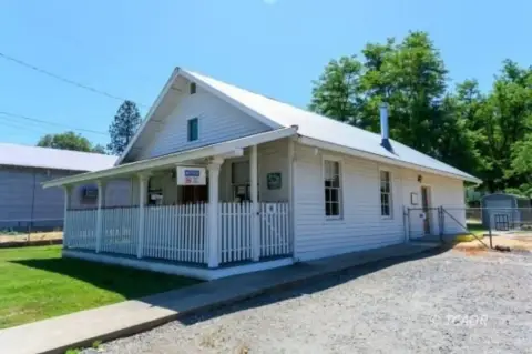 Versatile Commercial Building in Weaverville