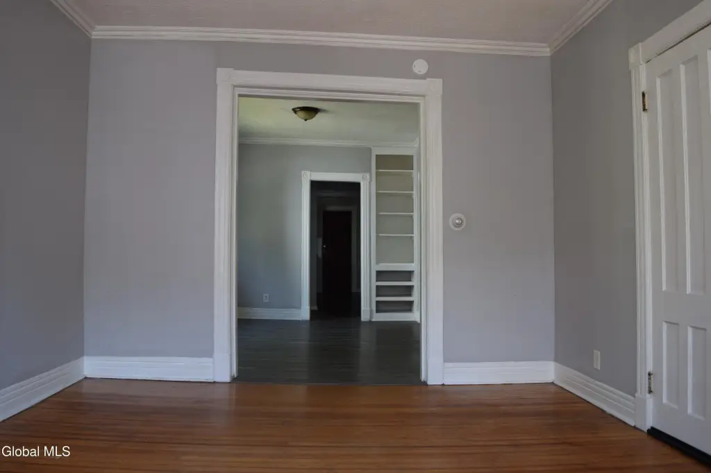 Picture 4