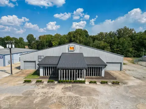 Versatile Industrial Property in Paragould