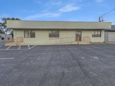 Adaptable Commercial Building on Route 120