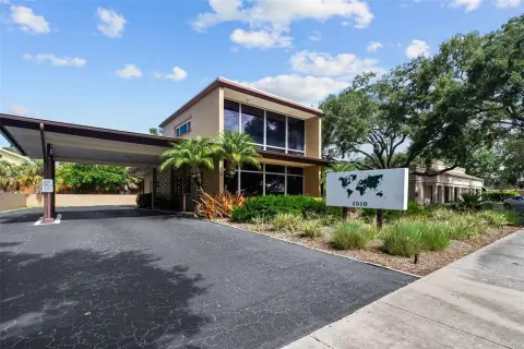 St. Petersburg Retail/Office Building For Sale