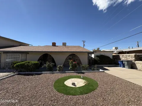 Duplex with Walled Backyard