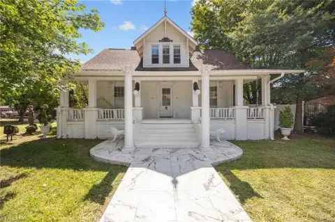 Historic Office in Park Place