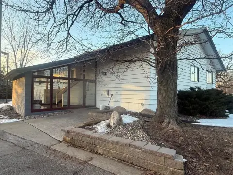 Golden Valley Office Space Available