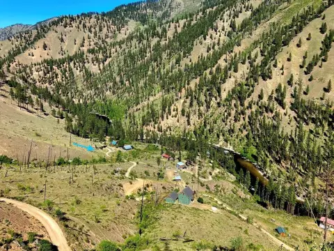 Backcountry Land with Water Rights