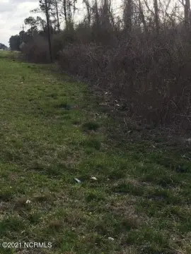 Land on US Highway 17