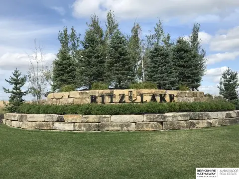 Residential Lot Backing to Lake
