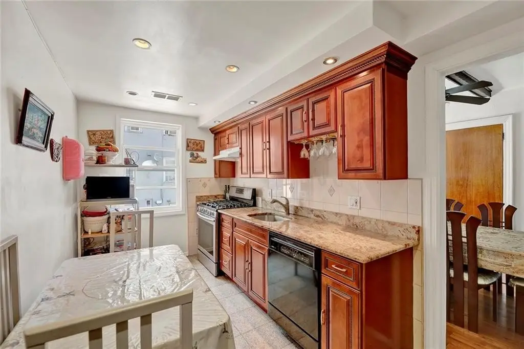Picture 11