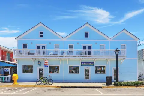 Mixed-Use Building in Historic Seaport