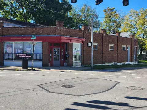Latonia Retail Space Available