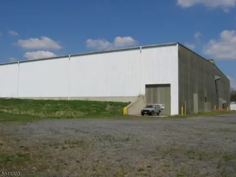 74,000 SF Industrial Facility