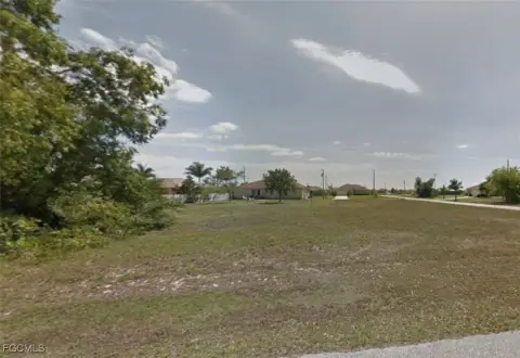 Residential Lot in Cape Coral