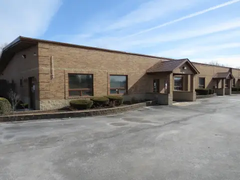 Commercial Unit in Morris, IL