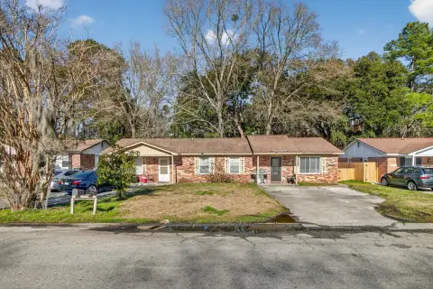 Ladson Duplex: Investment Opportunity