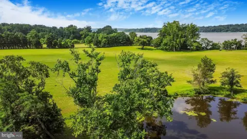 Waterfront Estate on Potomac River