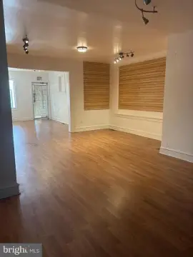 Rising Sun Avenue Commercial Space