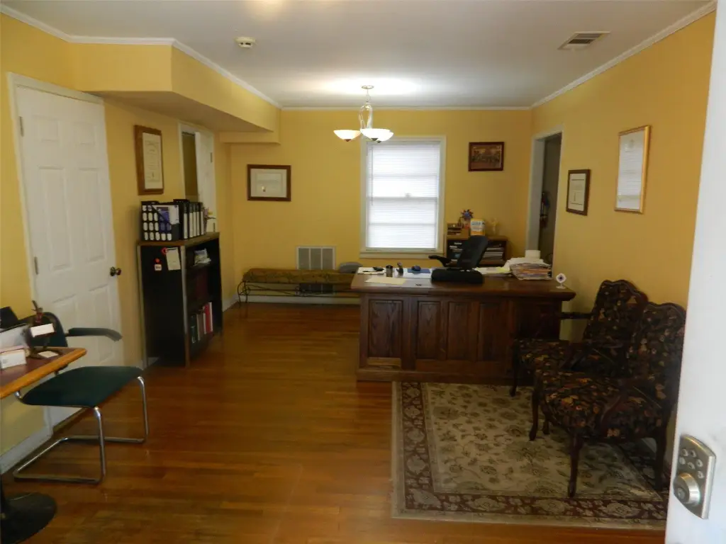 Picture 4
