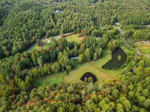 7.93 Acres in Mineral Bluff