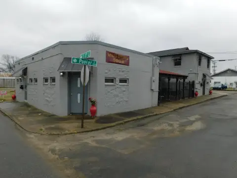 Restaurant Building in North Little Rock
