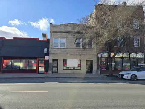 Mixed-Use Building with Vacant Restaurant