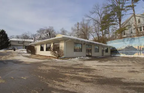 Turnkey Office/Retail Space Near Universities