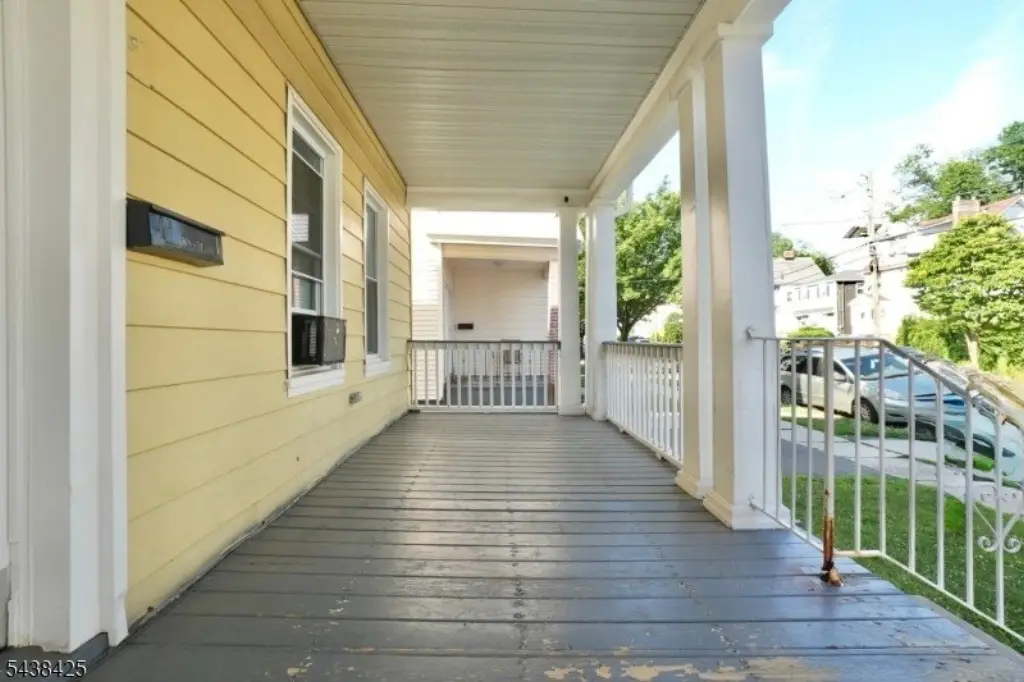 Picture 4