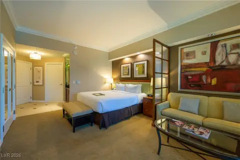 Las Vegas Strip-View Studio