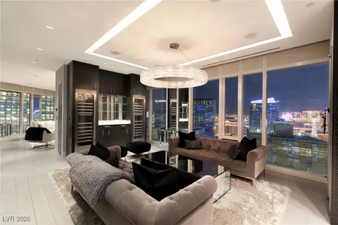 Las Vegas Penthouse with Panoramic Views