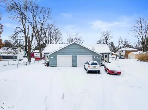 Well-Built Duplex in Austintown